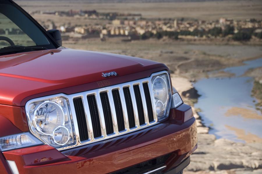 Jeep Cherokee 2008 года  (фото 80 из 161)